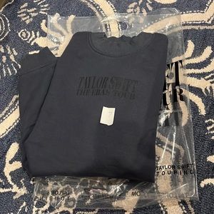 Taylor swift size medium blue crewneck